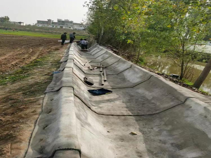 新型防渗材料水泥毯